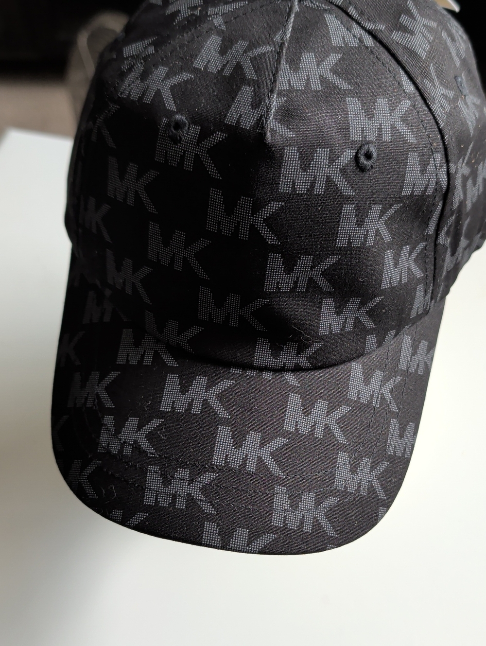 Hat miscategorized under Bags